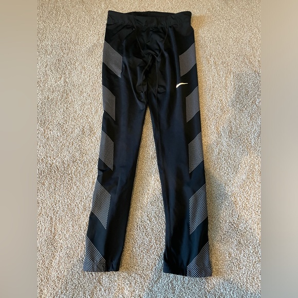 Nike Reflective Running Tight - Picture 2 of 4